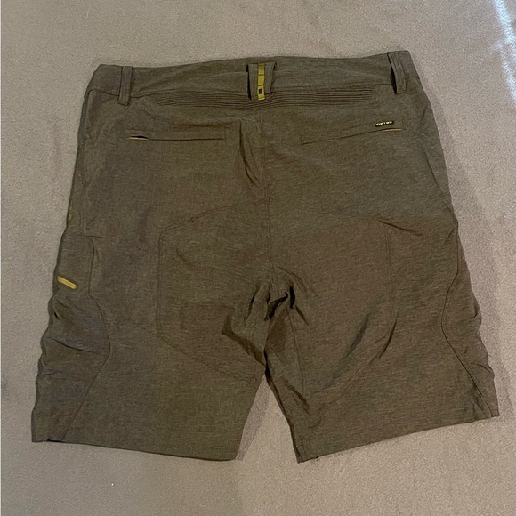 Viktos Kadre shorts mens size‎ 40 EUC gray - Picture 2 of 12